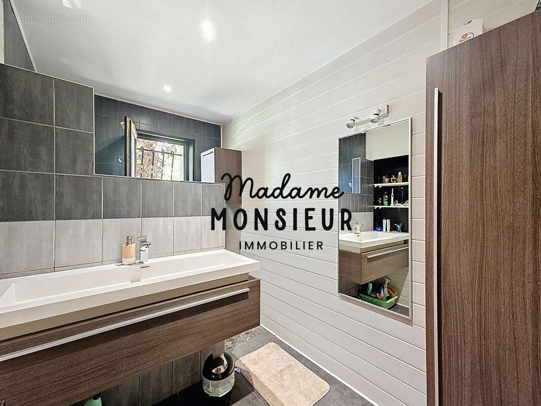 Maison à SAINT-CHEF