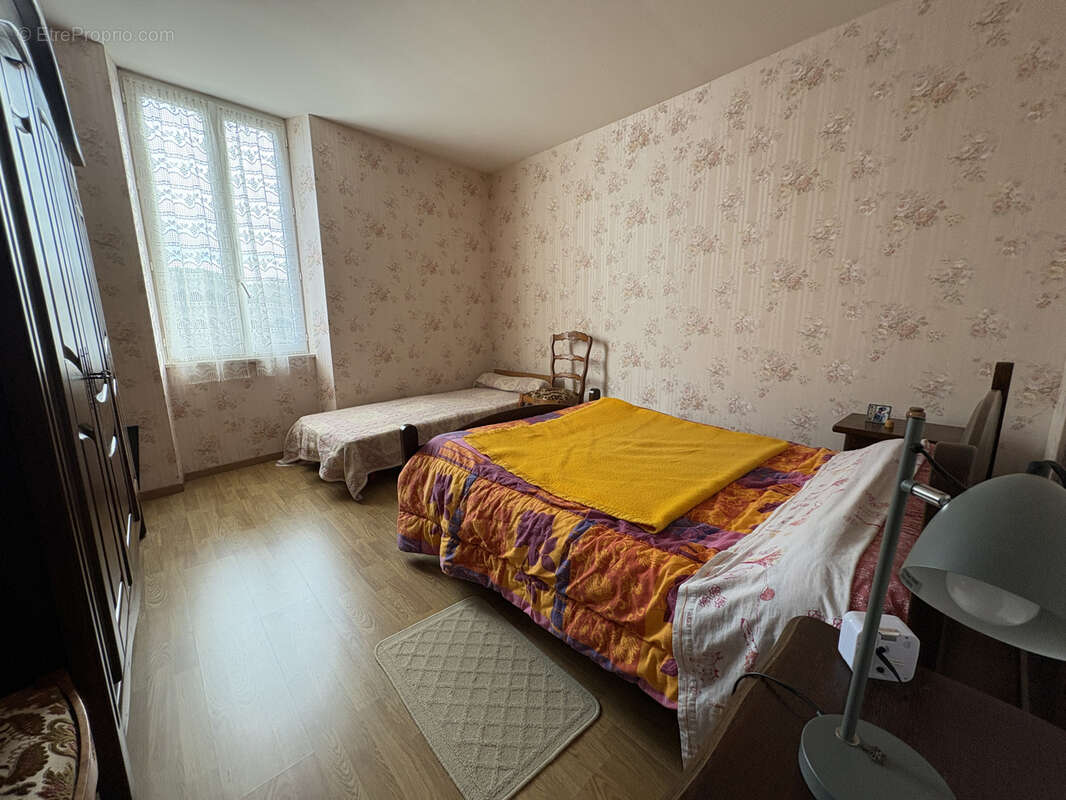 Maison à L&#039;EGUILLE