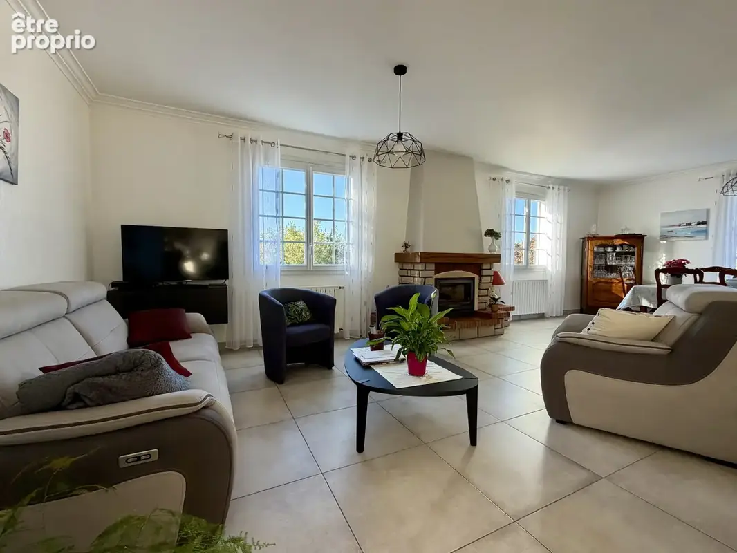 A 5 MIN D'AIZENAY, maison 3 chbres sur 2 182 m2 de terrain clos - photo 7