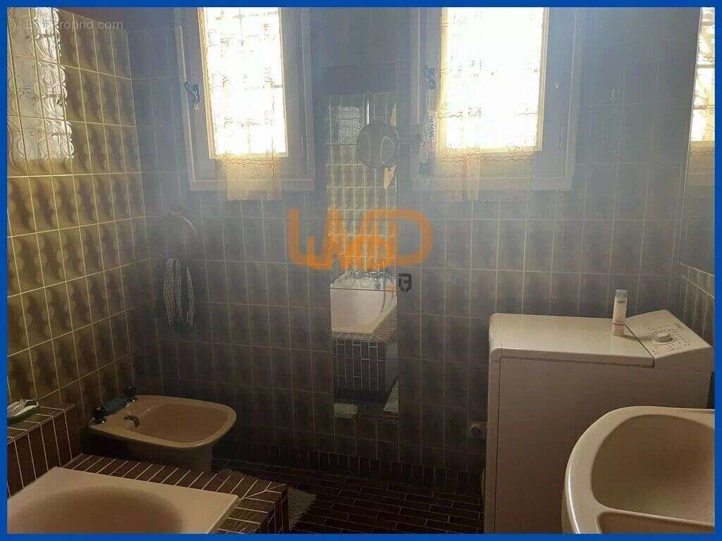 maison T7 sur sous-sol avec piscine sur 1653 m² de terrain clôt - photo 21