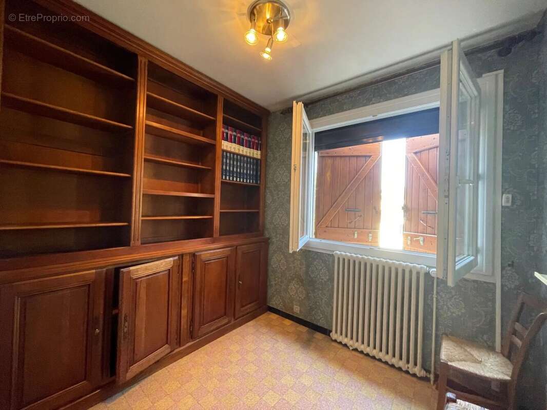 Grande maison  de 226 m² avec hangar - photo 14