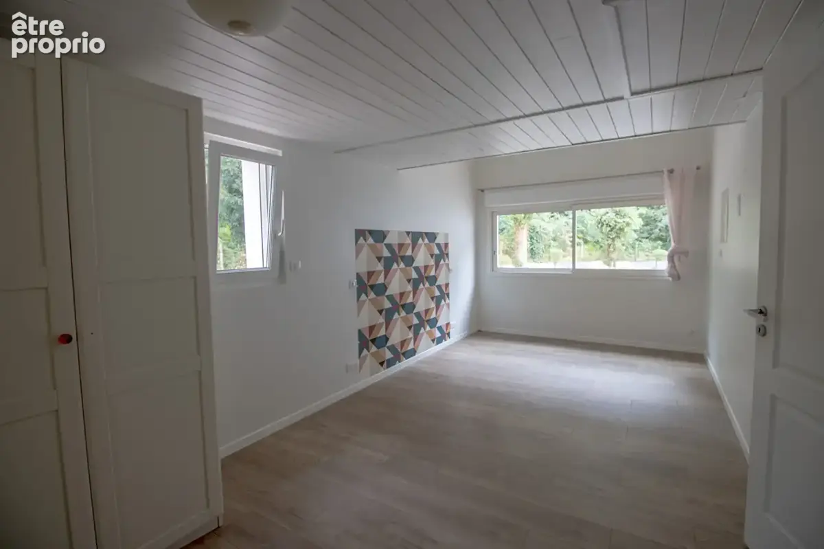 Maison 8 pièces - 209 m² - Proche du centre-ville de La Garnache - photo 9