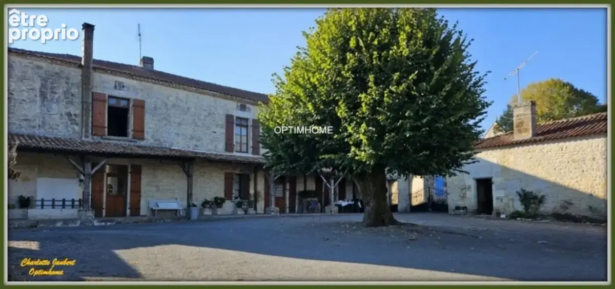 Maison à VILLEBOIS-LAVALETTE
