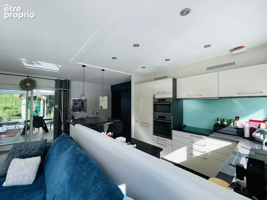 Propriété contemporaine de plain pied sur 1400m2 de terrain sans vis à vis - photo 12