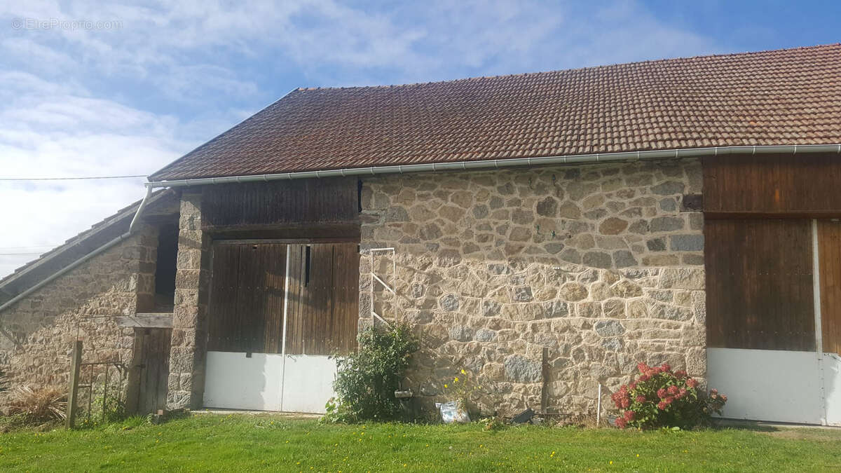 Maison à MERINCHAL
