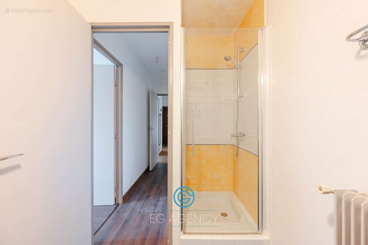 Appartement à MARSEILLE-9E