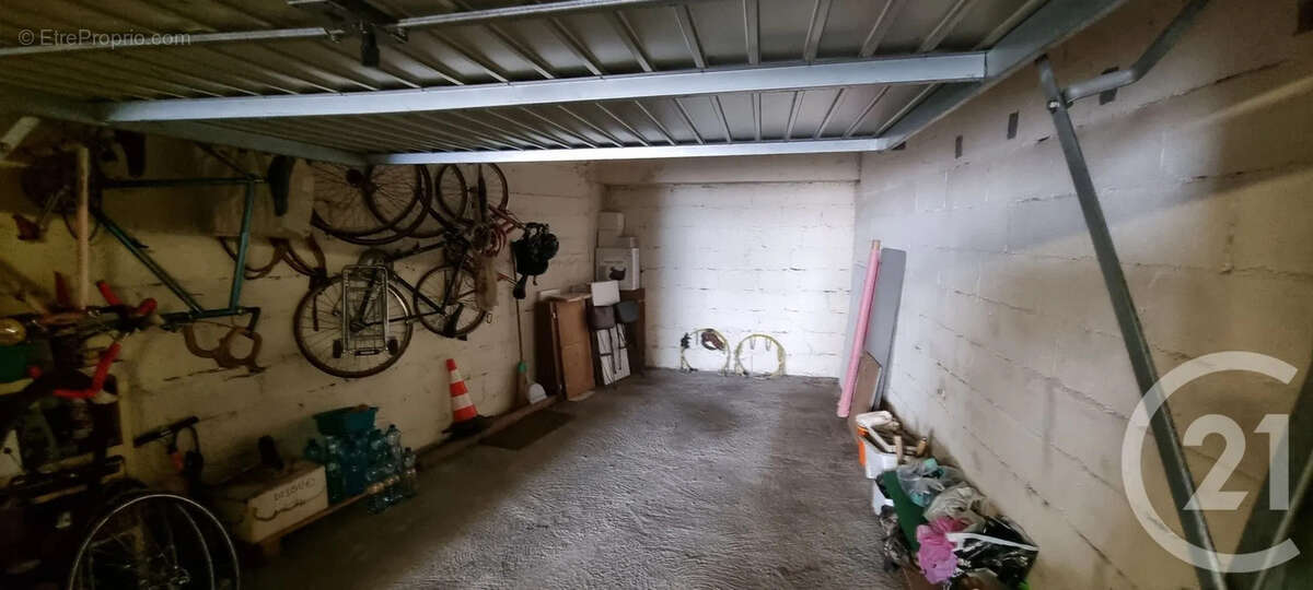 Appartement à SAINT-MAUR-DES-FOSSES