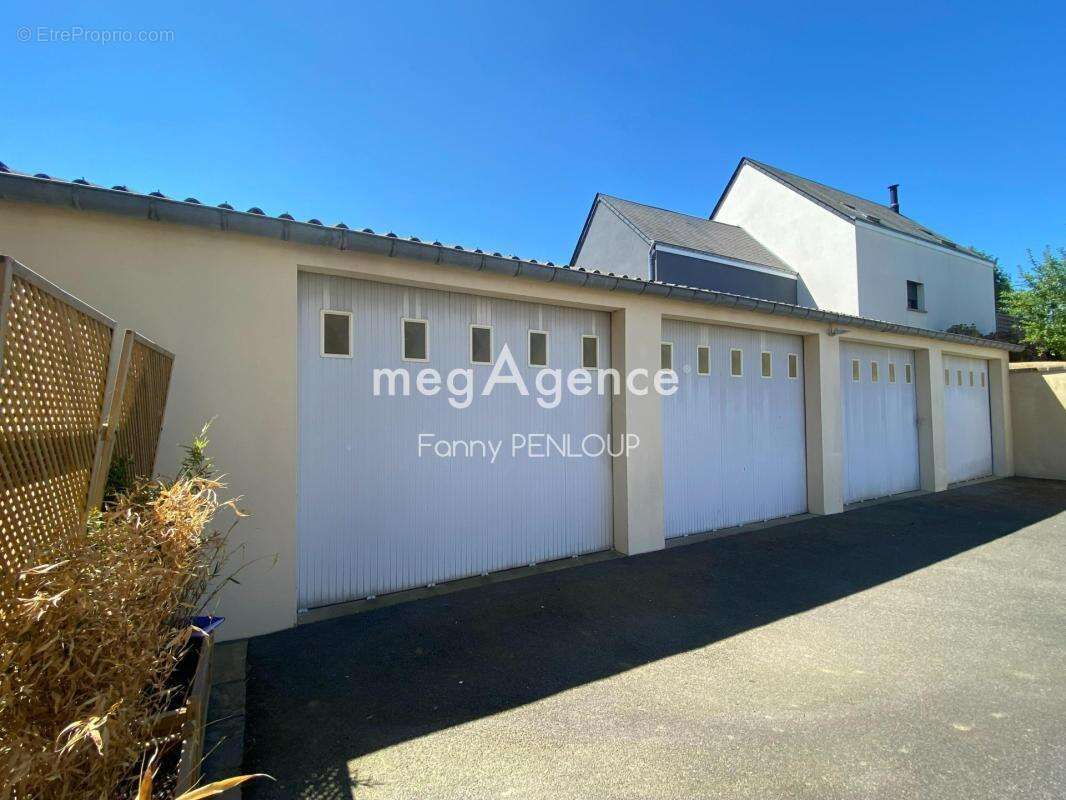 PONTAUBAULT - 50220 : Maison en pierres 3 chambres avec garages - photo 8