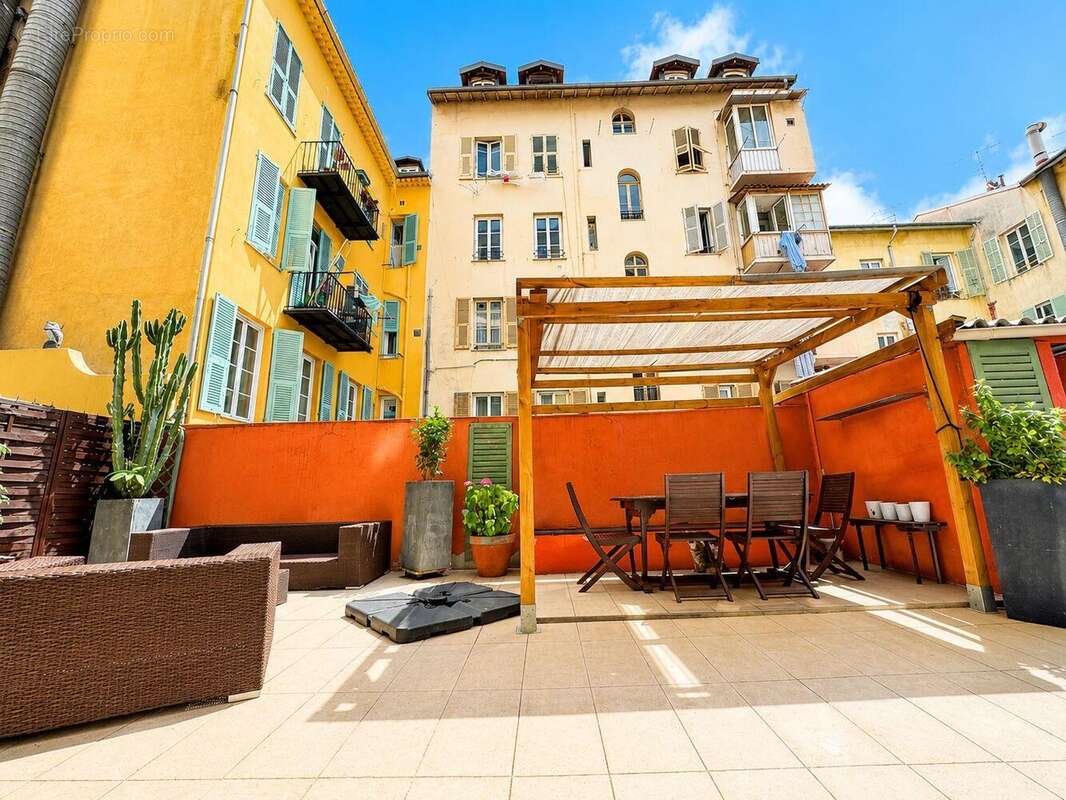   - Appartement à NICE