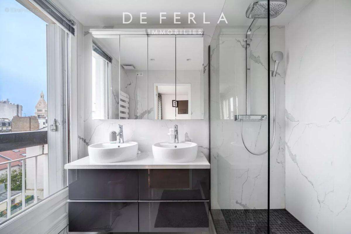 Appartement à PARIS-14E