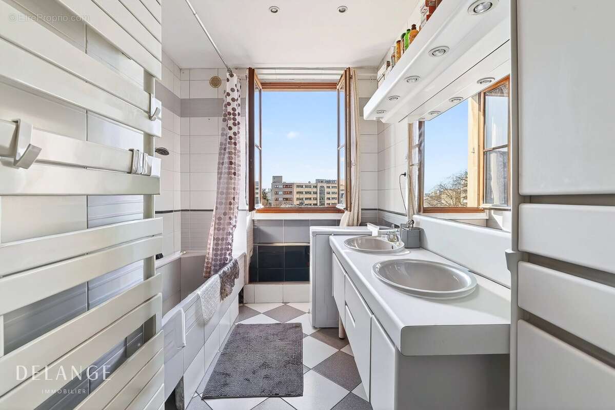 Appartement à IVRY-SUR-SEINE