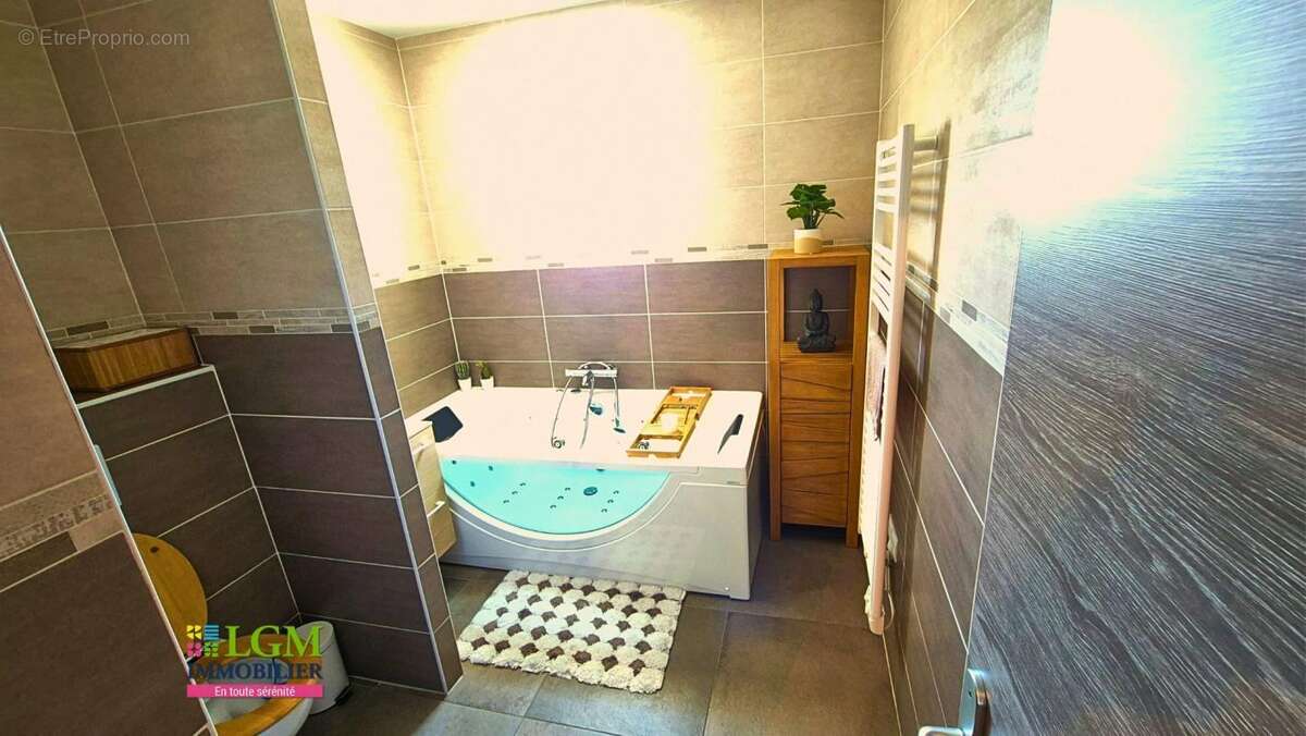 Maison à BELLEGARDE-SUR-VALSERINE