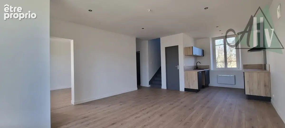 Maison de ville sur sous-sol total - 143 m2 - Hyper centre de Provins - photo 2