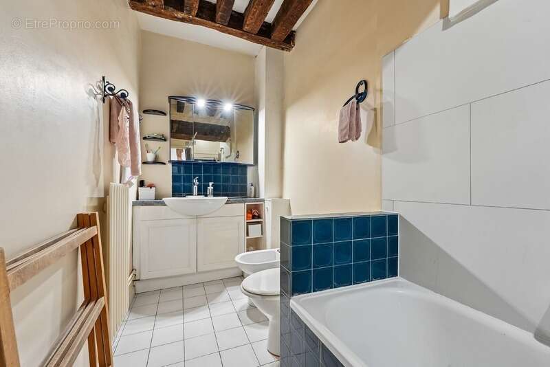 Appartement à PARIS-2E