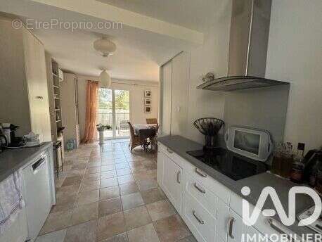 Photo 5 - Maison à LAMBESC