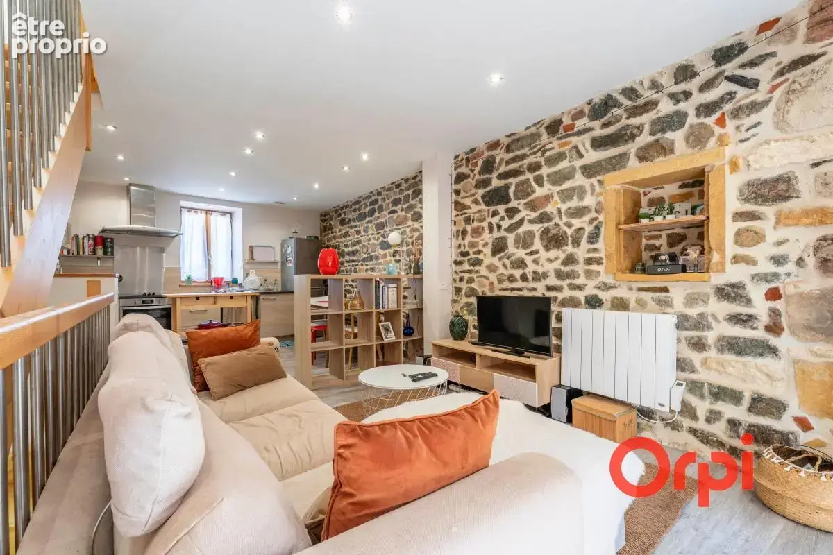Maison de village entièrement refaite avec beaucoup de charme - photo 9