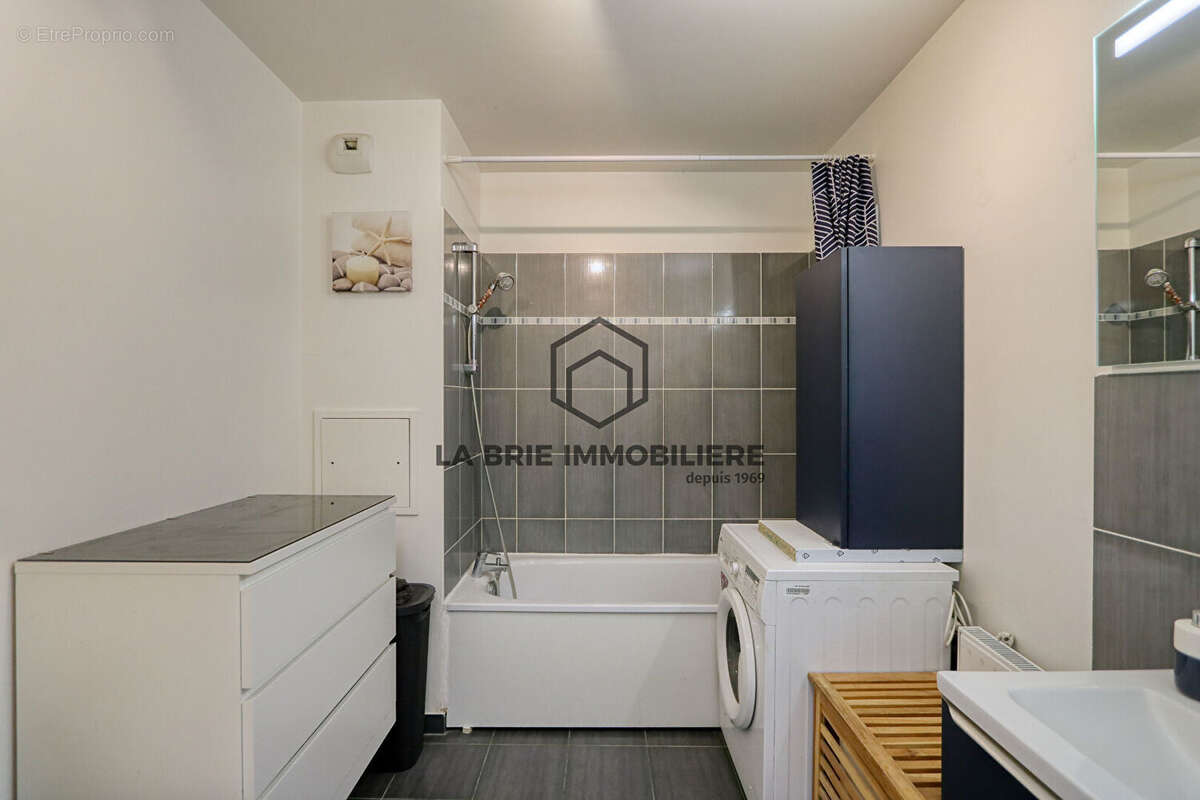 Appartement à BRIE-COMTE-ROBERT