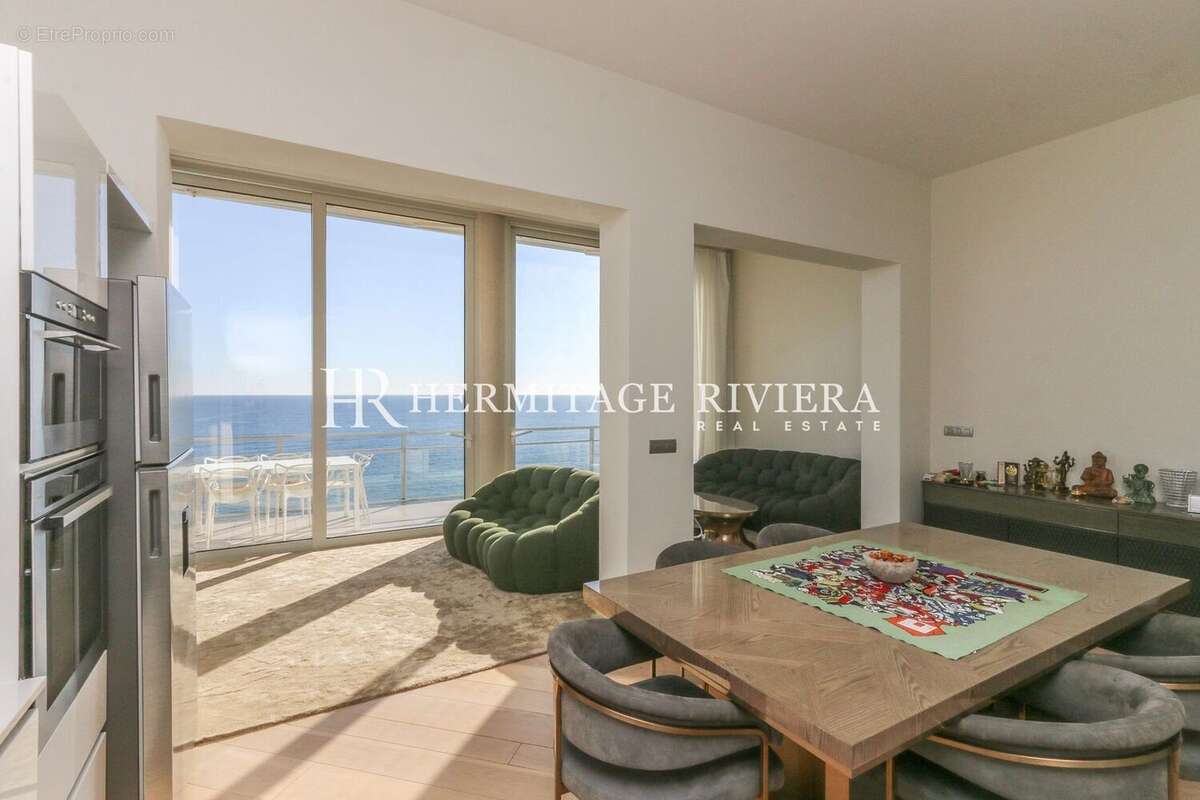 Appartement à ROQUEBRUNE-CAP-MARTIN