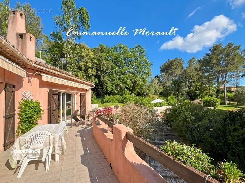 Maison à BAGNOLS-EN-FORET