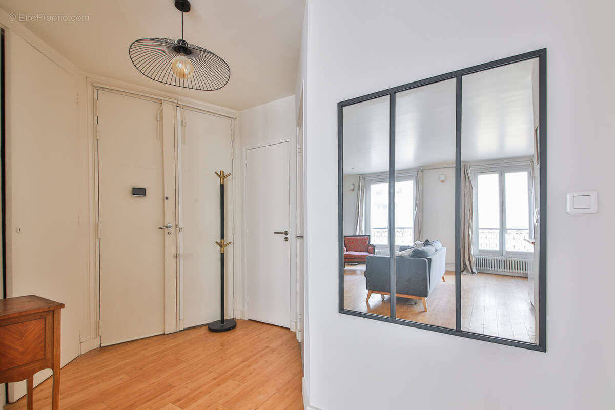 Appartement à NEUILLY-SUR-SEINE