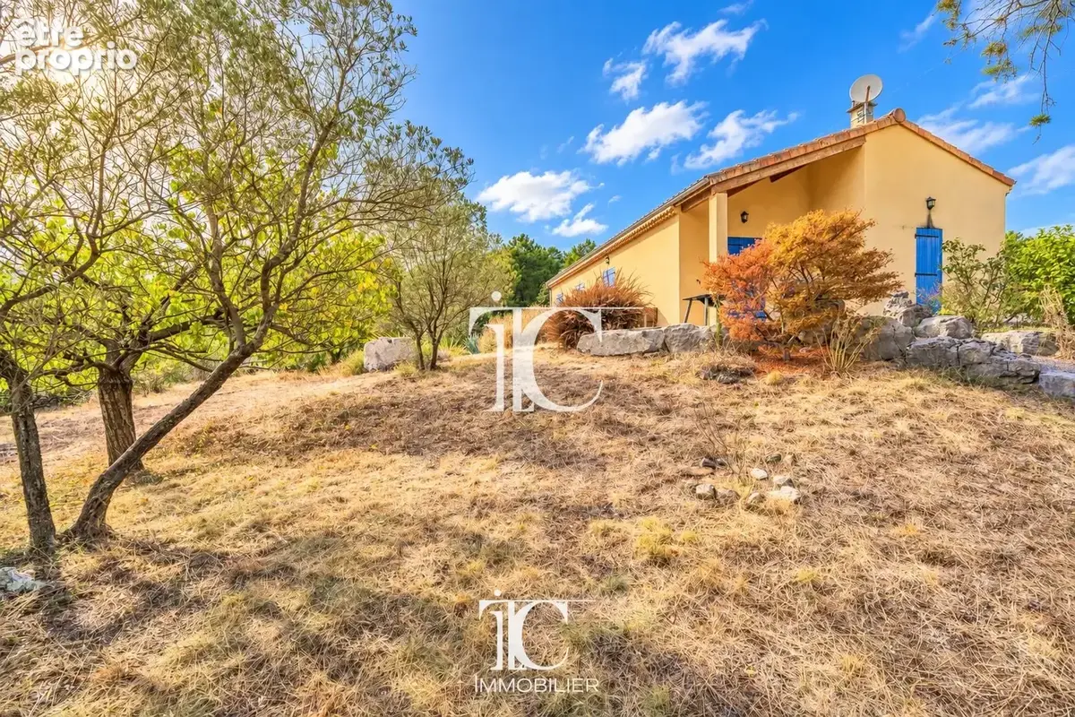 Villa 97m² sur 4203m² de terrain avec un chalet et dependances - photo 2