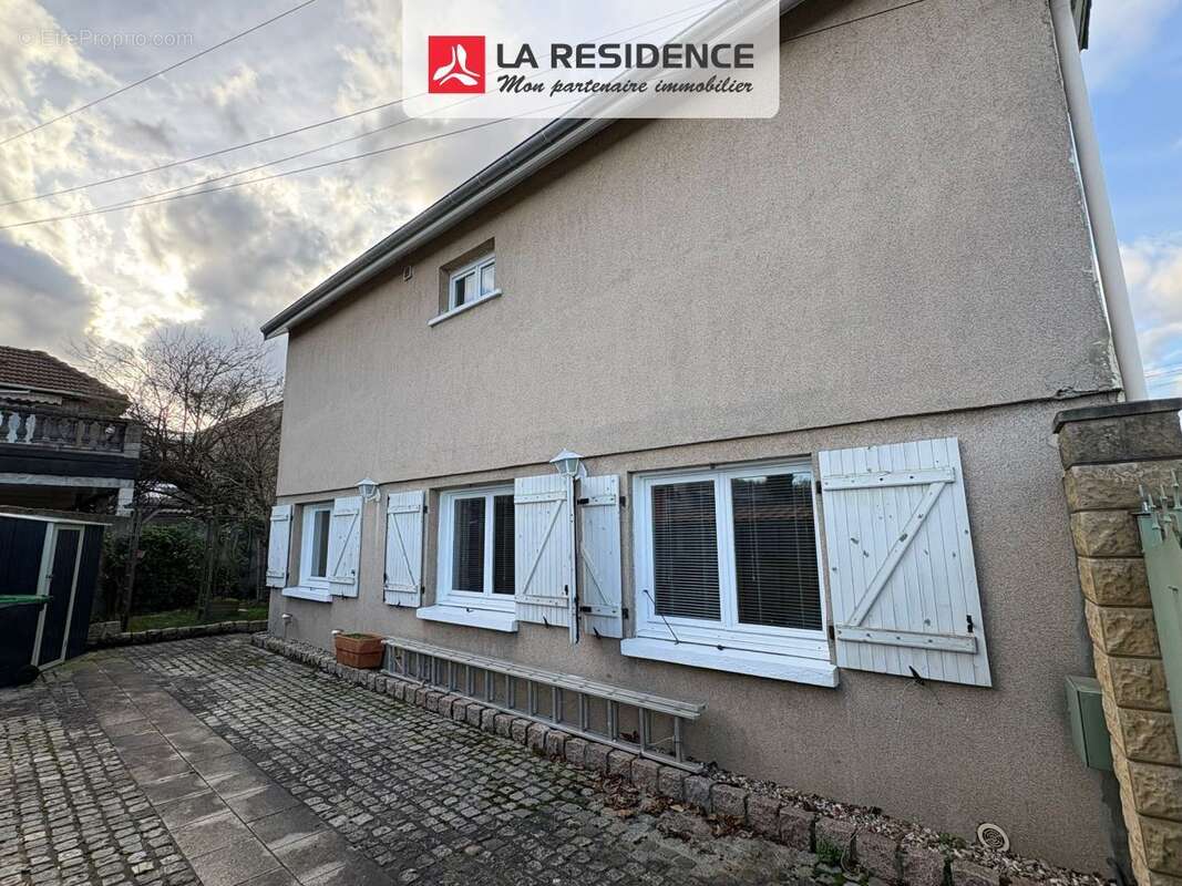 Maison à MONTIGNY-LES-CORMEILLES