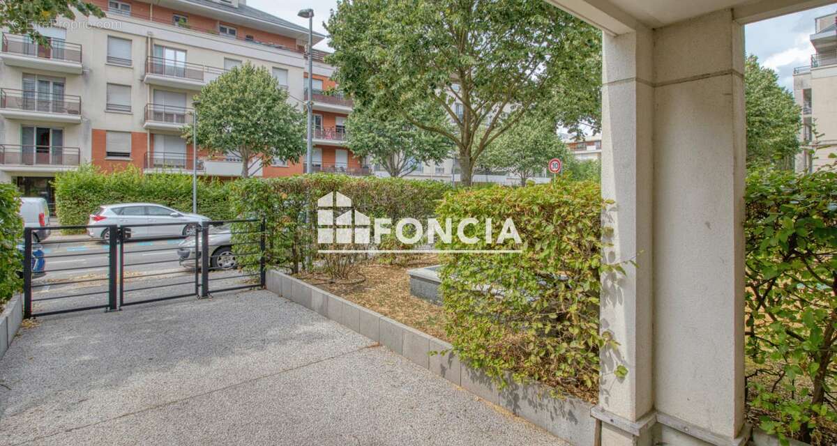 Idéal pour un 1er achat ou un investissement locatif ! Rue de la Senette à Carrières-sous-poissy (78) - Appartement T2 rénové 42 - photo 16