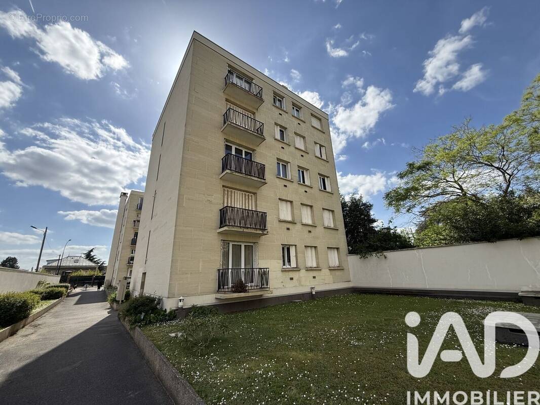 Photo 1 - Appartement à SAINT-MAUR-DES-FOSSES