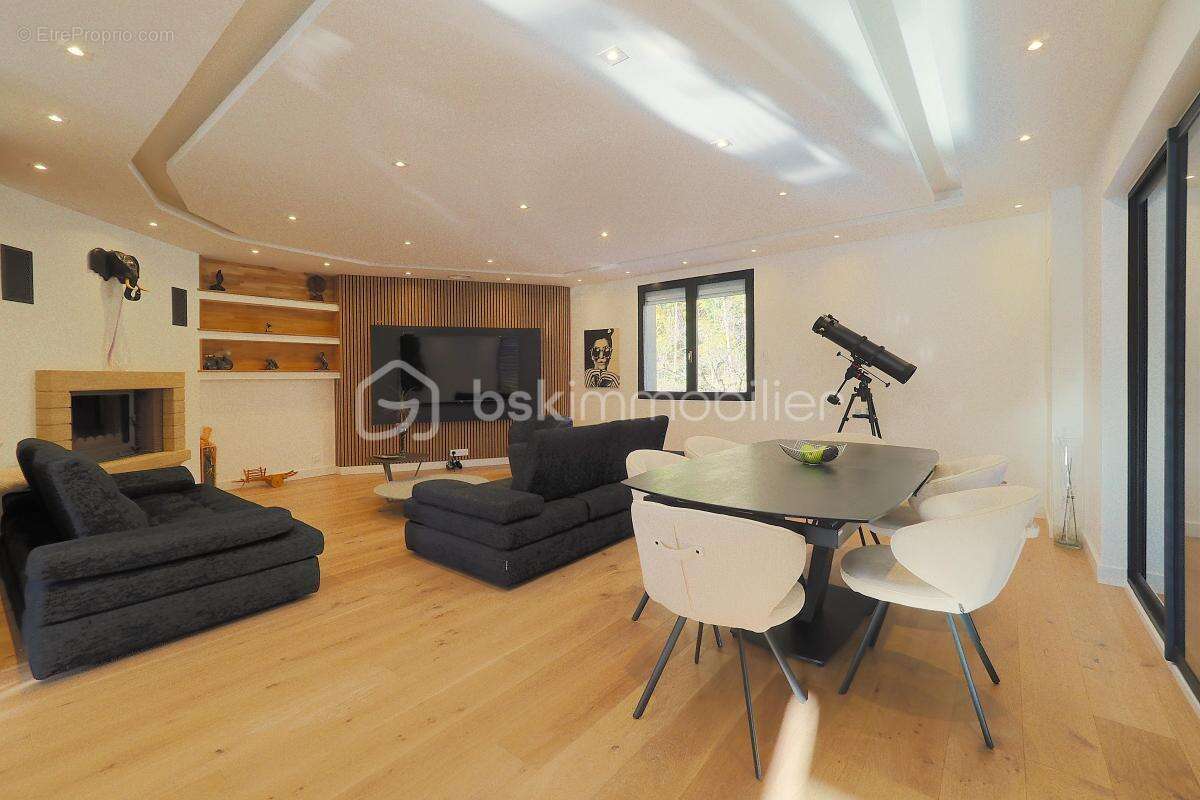 Maison moderne (3 ch) et 1 bureau + Appartement indépendant T3 (2 ch) - photo 2