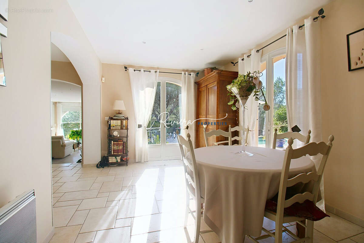 Maison à SAINT-RAPHAEL