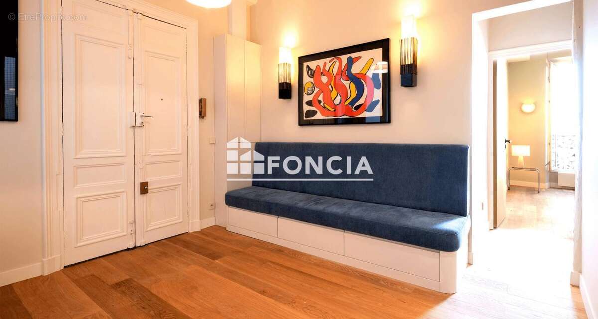 Paris iv –  archives/rambuteau – 3p refait a neuf en etage avec ascenseur - photo 4