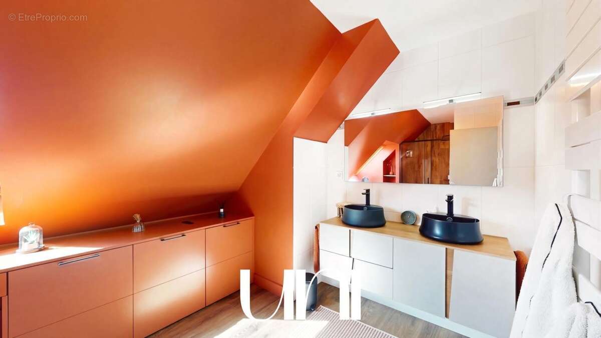 Maison à BRETTEVILLE-L'ORGUEILLEUSE