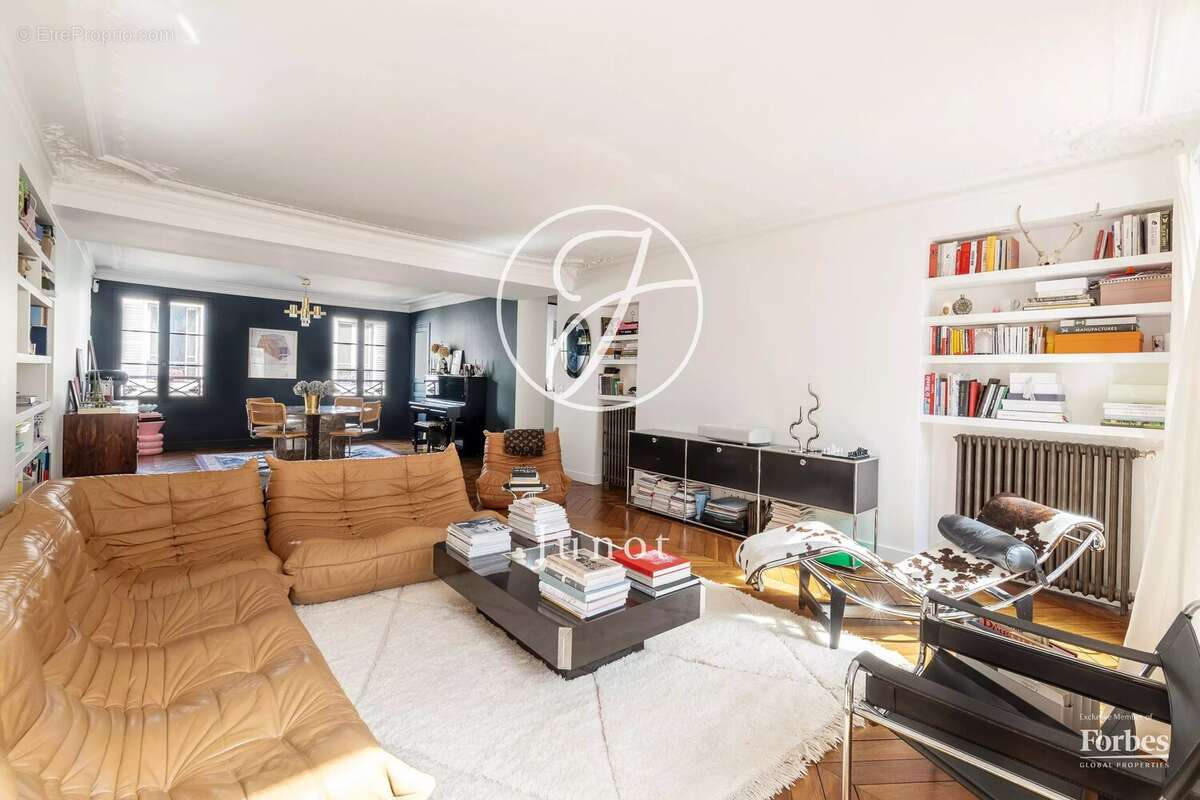 Paris 9e - SAINT-GEORGES - Appartement - 117,68m² Carrez - 6 pièces - Charme de l'ancien - photo 11