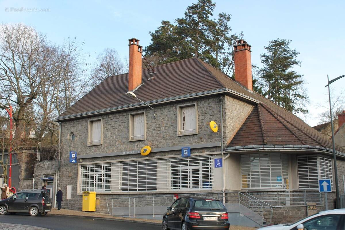 Commerce à SAINT-GERMAIN-DES-FOSSES