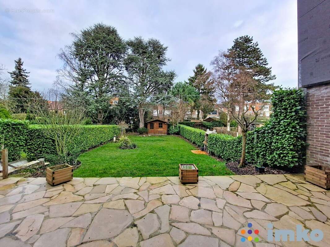 Le jardin - Maison à MARCQ-EN-BAROEUL