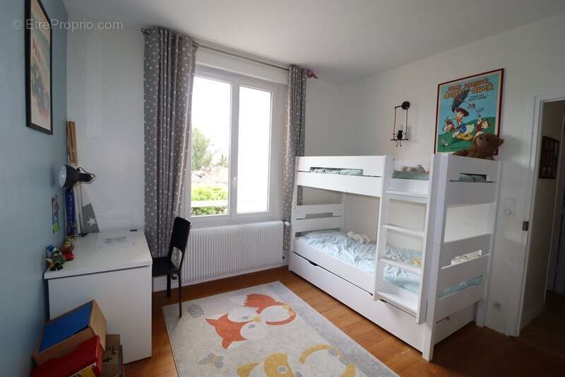 Maison à vendre 5 pièces CHATOU (78) - photo 11