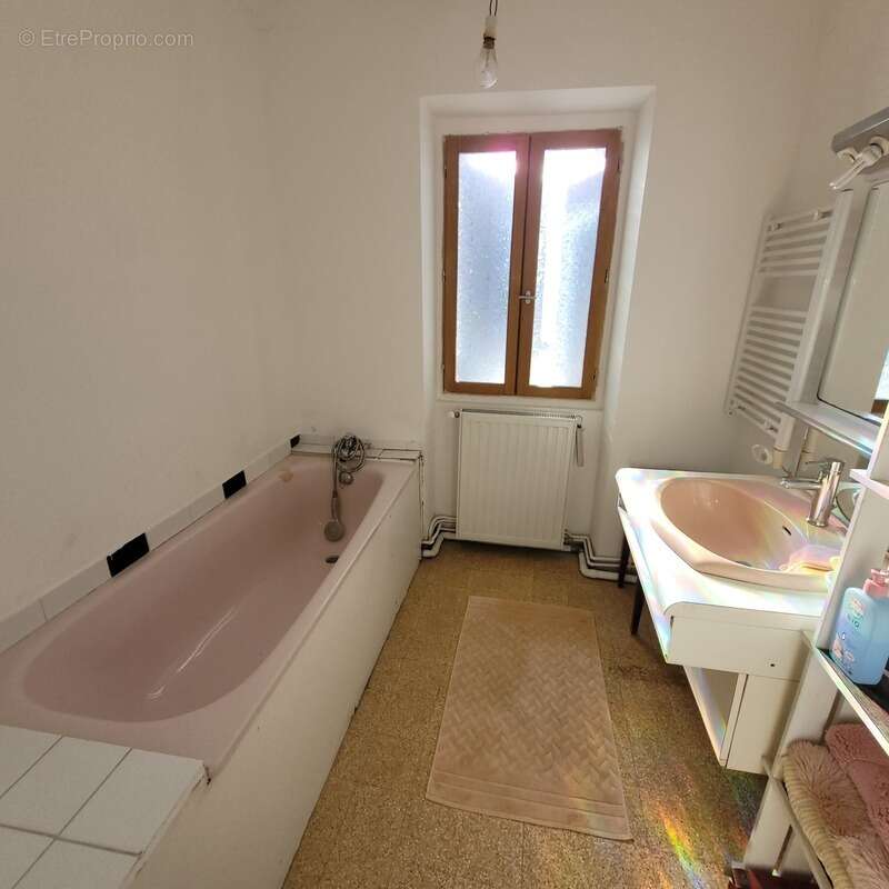 Maison à SAINT-MARTIN-DE-VALGALGUES