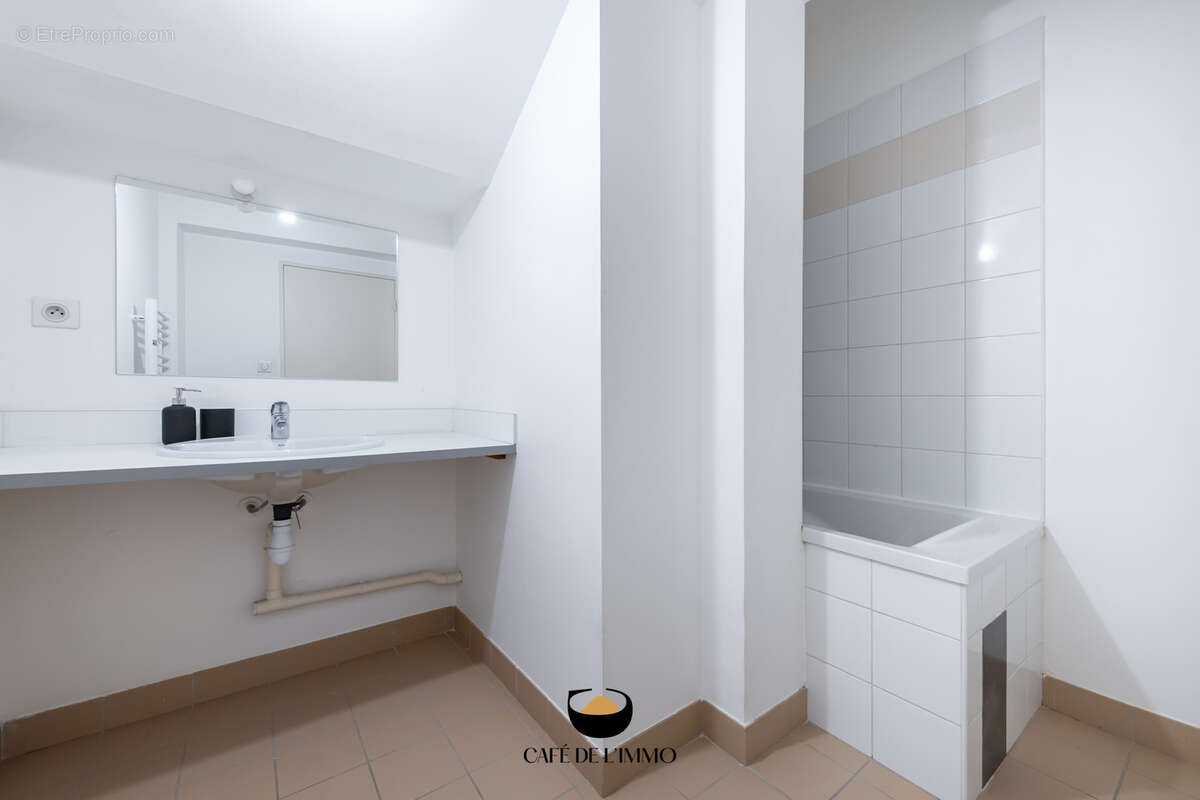 Appartement à MARSEILLE-2E