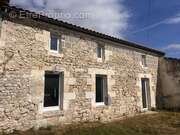 Maison à JAU-DIGNAC-ET-LOIRAC