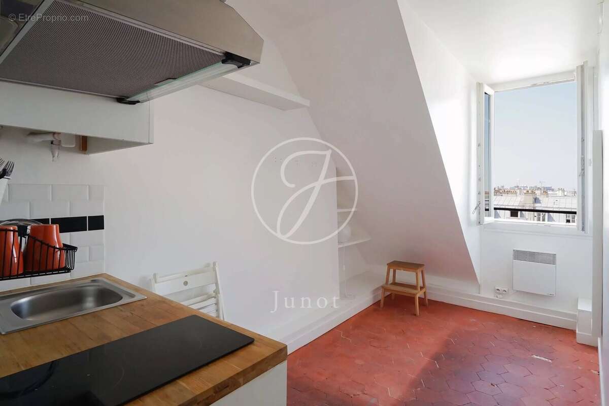 Appartement à PARIS-11E