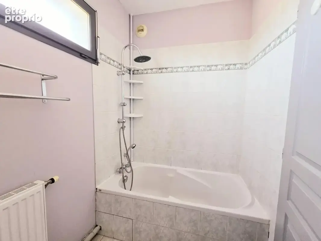 T4 avec balcon et parking privée - photo 9