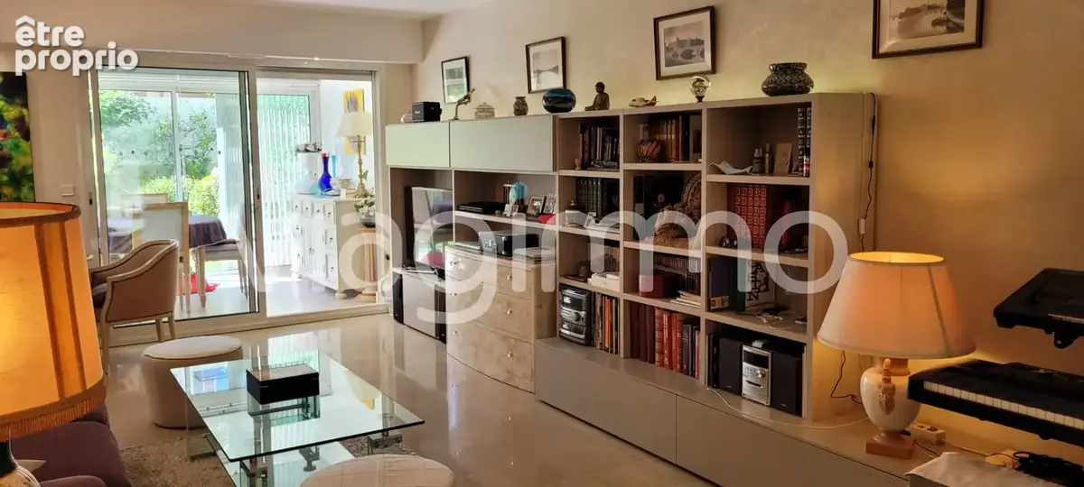 Appartement 2 pièces, Cannes basse Californie en rez-de-jardin avec véranda - photo 2