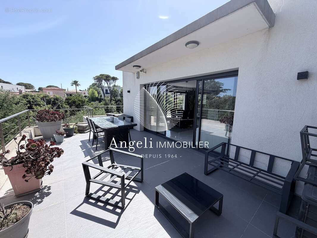 Maison à FREJUS