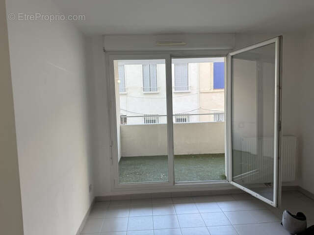 Appartement à MARSEILLE-4E