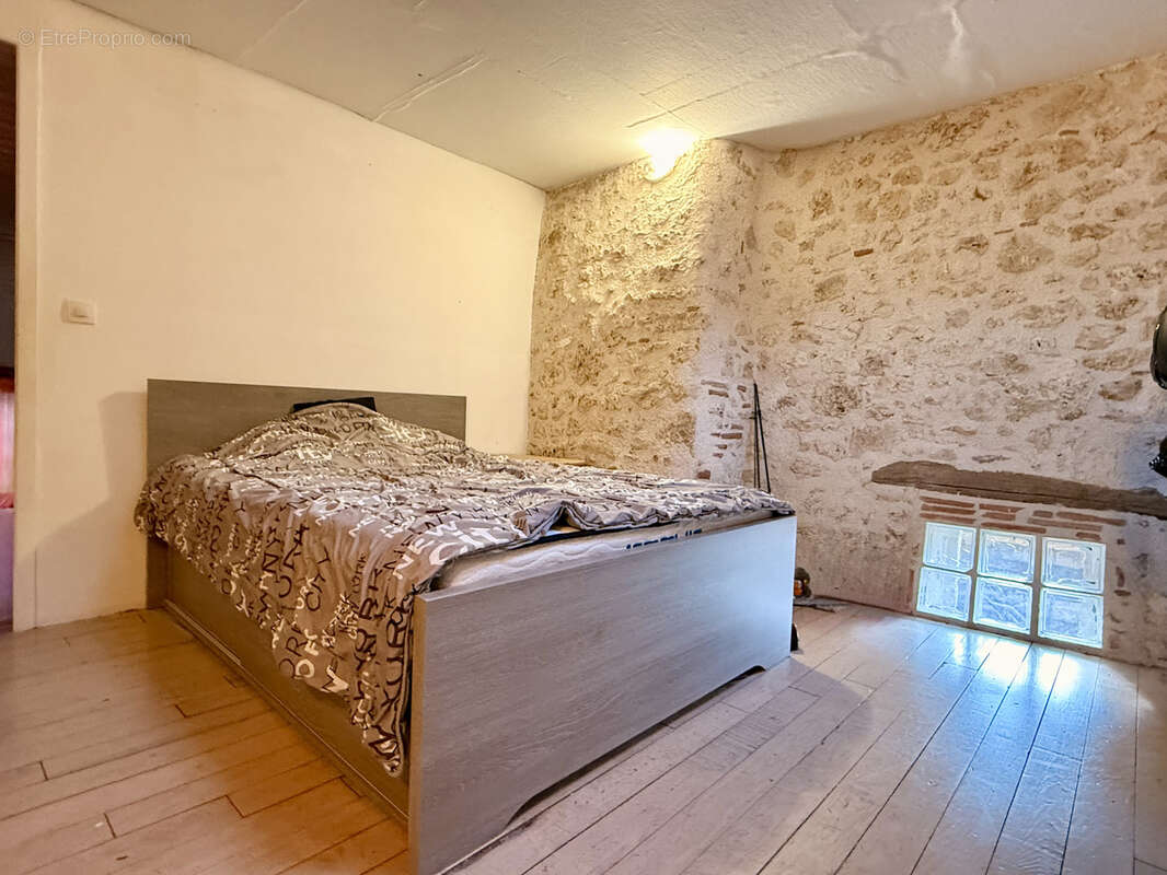 Maison à HAUTEFAGE-LA-TOUR
