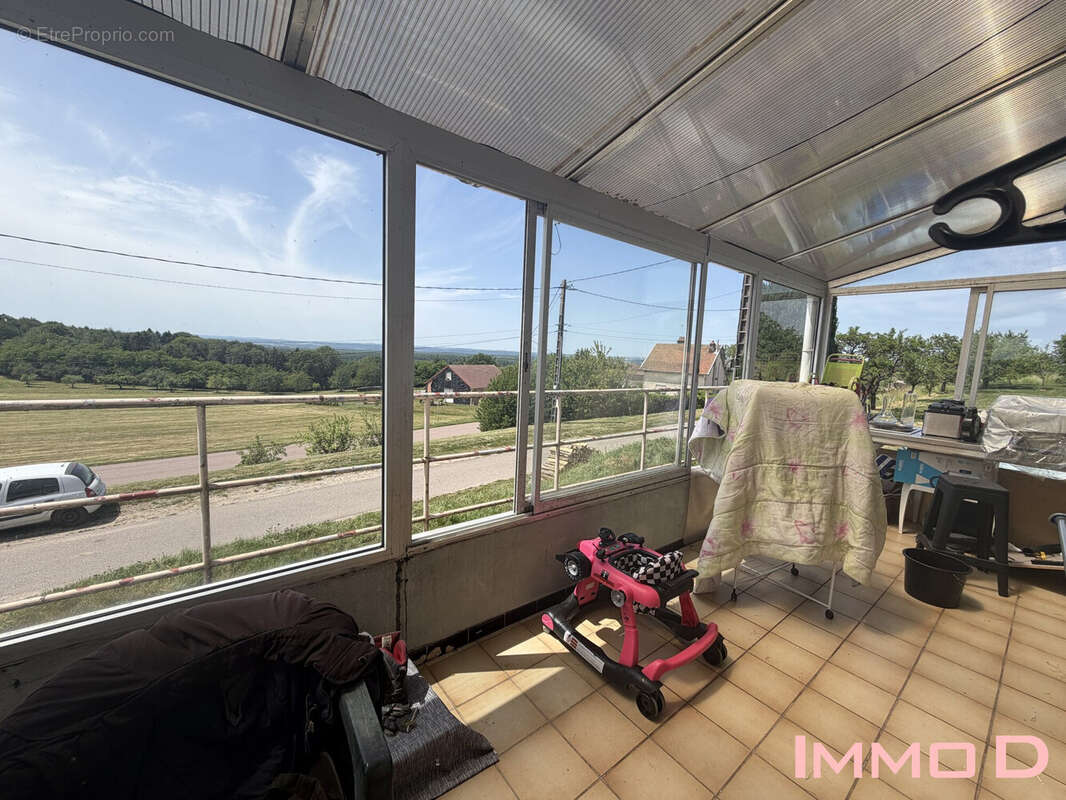 Maison 106 m² à Viomenil  - photo 2