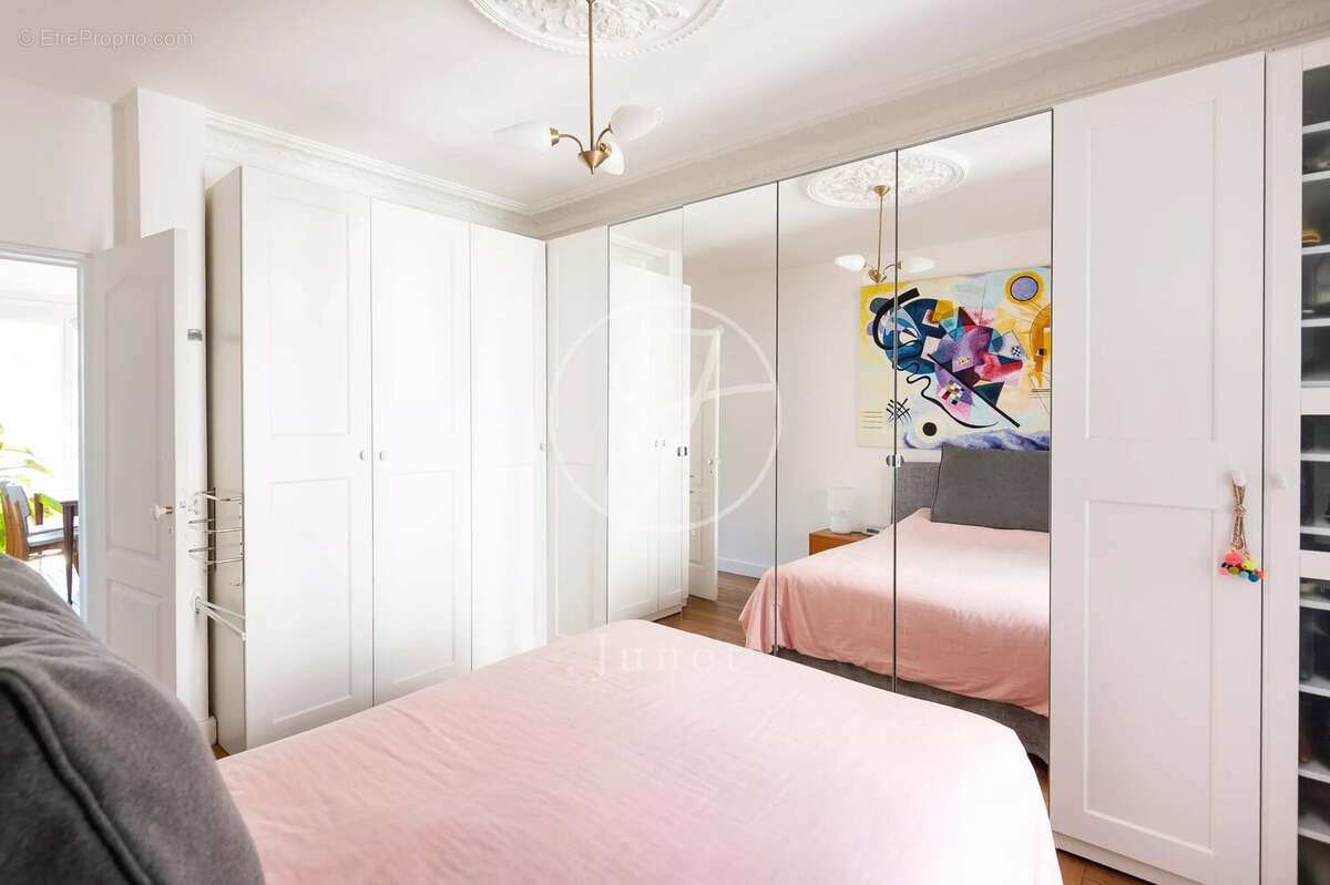 Appartement à PARIS-18E