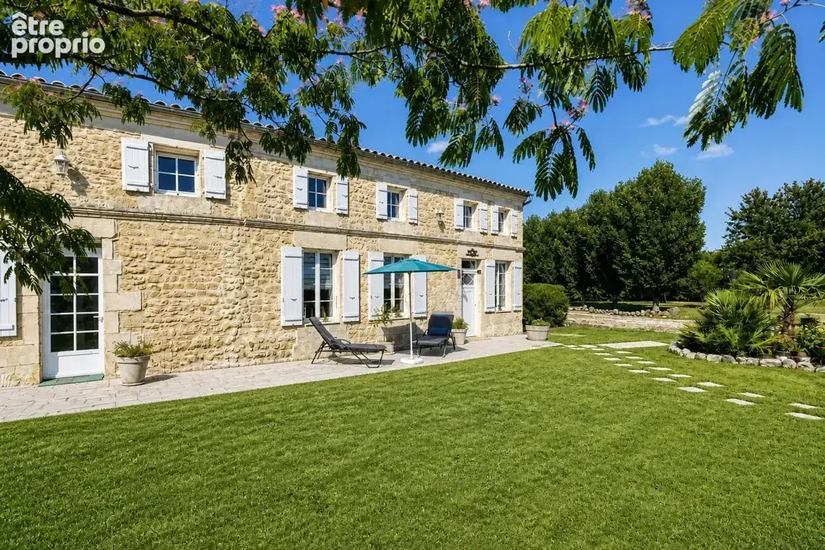 Le cadre idéal pour famille et vos projets professionnels-301 m² - photo 20