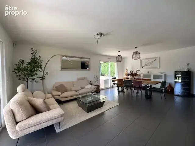 La Chapelle-De-Guinchay : maison avec terrasse - photo 4