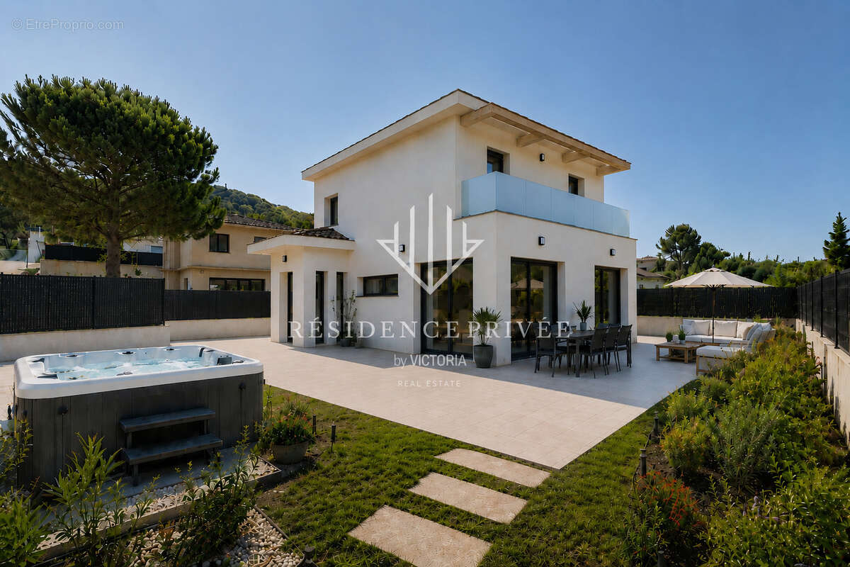 Maison à BRIGNOLES